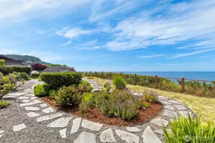 2342 Seaview Dr, Port Townsend, WA 98368 - Photo 37
