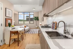 10232 NE 10th St, Bellevue, WA 98004 - Photo 3