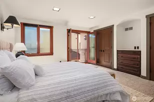 371 W Olympic Pl, Seattle, WA 98119 - Photo 21