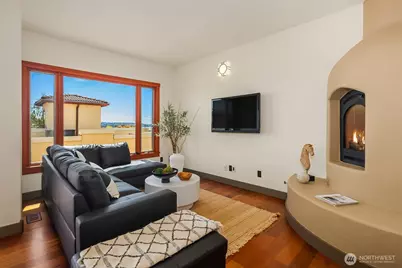 371 W Olympic Place, Seattle, WA 98119 - Photo 9