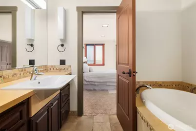 371 W Olympic Place, Seattle, WA 98119 - Photo 23