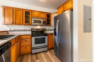 690 32nd St, Bellingham, WA 98225 - Photo 5