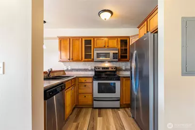 690 32nd Street #B301, Bellingham, WA 98225 - Photo 7