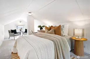516 W Howe St, Seattle, WA 98119 - Photo 13