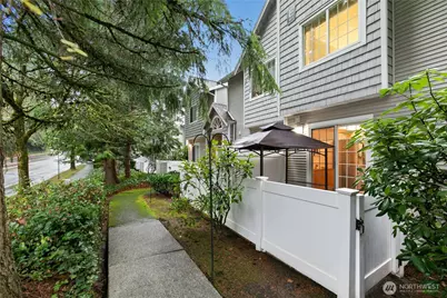 601 12th Avenue NW #E4, Issaquah, WA 98027 - Photo 25