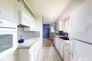 441 E Hillcrest Dr, Port Angeles, WA 98362 - Photo 9