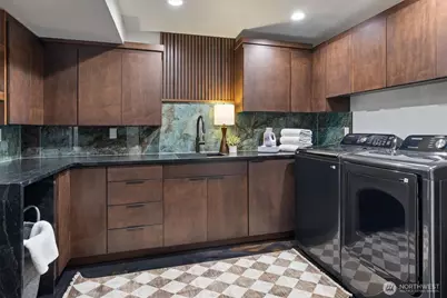 11213 Arroyo Beach Place SW, Seattle, WA 98146 - Photo 31