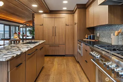 11213 Arroyo Beach Place SW, Seattle, WA 98146 - Photo 15