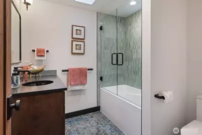 11213 Arroyo Beach Place SW, Seattle, WA 98146 - Photo 29