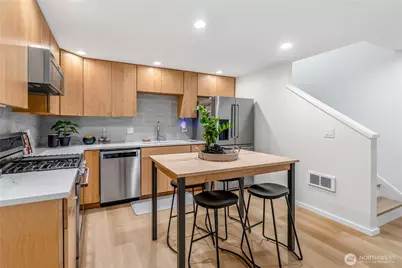 9229 17th Avenue SW #A, Seattle, WA 98106 - Photo 7