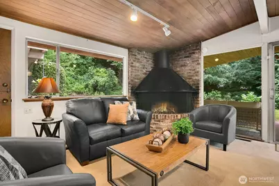 11880 NE 36th Place, Bellevue, WA 98005 - Photo 15