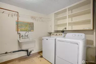 11880 NE 36th Pl, Bellevue, WA 98005 - Photo 27