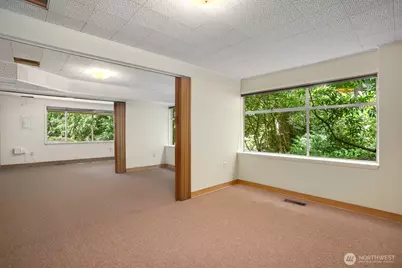 11880 NE 36th Place, Bellevue, WA 98005 - Photo 29