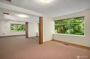 11880 NE 36th Pl, Bellevue, WA 98005 - Photo 29