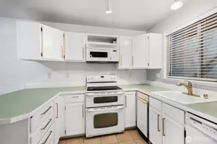 4202 Factoria Blvd SE, Bellevue, WA 98006 - Photo 9