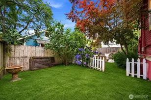 1110 NW 70th St, Seattle, WA 98117 - Photo 3