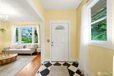 1110 NW 70th Street, Seattle, WA 98117 - Photo 9