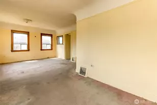 7015 12th Ave SW, Seattle, WA 98106 - Photo 5