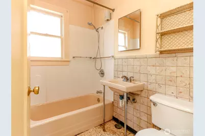 7015 12th Avenue SW, Seattle, WA 98106 - Photo 13