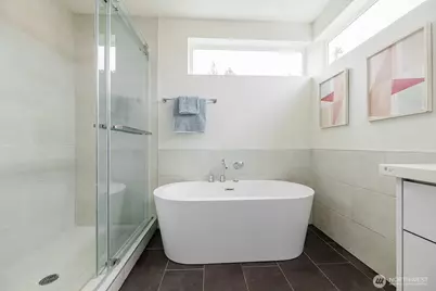 522 N 104th Street, Seattle, WA 98133 - Photo 23