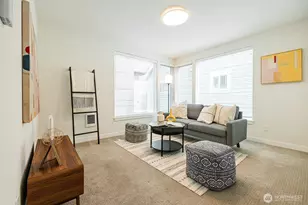 522 N 104th St, Seattle, WA 98133 - Photo 11
