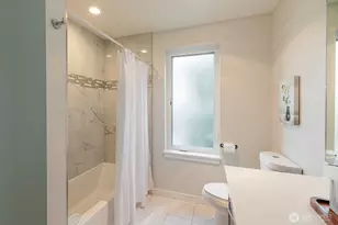 522 N 104th St, Seattle, WA 98133 - Photo 17