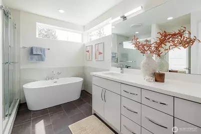 522 N 104th Street, Seattle, WA 98133 - Photo 21