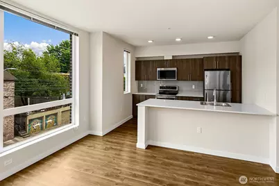 121 12th Avenue E #409, Seattle, WA 98102 - Photo 3