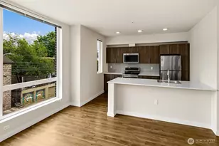 121 12th Ave E, Seattle, WA 98102 - Photo 3