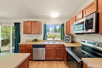 11406 203rd Avenue E, Bonney Lake, WA 98391 - Photo 13