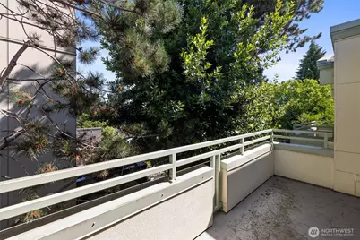 6300 32nd Avenue NW #302, Seattle, WA 98107 - Photo 25