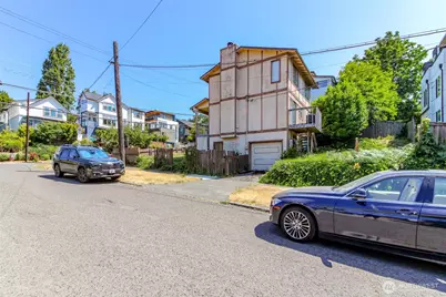 1601 E Alder Street, Seattle, WA 98122 - Photo 1