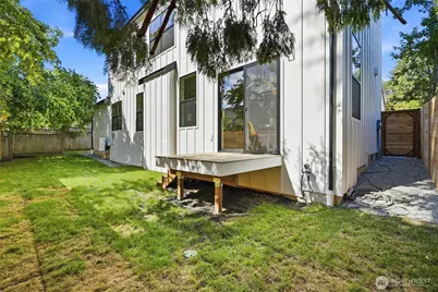 5948 18 Avenue SW #2, Seattle, WA 98106 - Photo 31