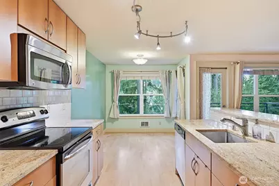 22910 90th Avenue W #E304, Edmonds, WA 98026 - Photo 17