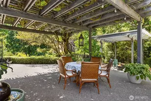 7205 NE Dolphin Dr, Bainbridge Island, WA 98110 - Photo 29