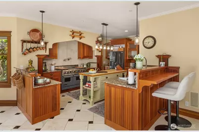 7205 NE Dolphin Drive, Bainbridge Island, WA 98110 - Photo 15