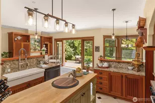 7205 NE Dolphin Dr, Bainbridge Island, WA 98110 - Photo 13