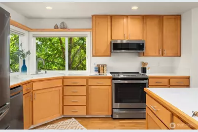 4054 54th Avenue SW, Seattle, WA 98116 - Photo 11