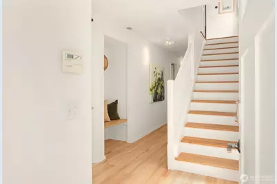 4054 54th Avenue SW, Seattle, WA 98116 - Photo 3