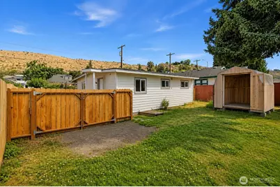 119 W Gibson Avenue, Chelan, WA 98816 - Photo 35