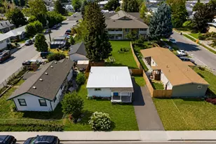 119 W Gibson Ave, Chelan, WA 98816 - Photo 33
