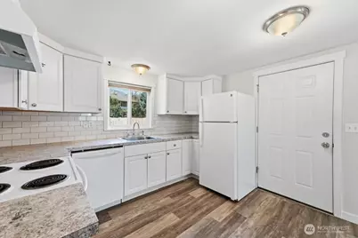 119 W Gibson Avenue, Chelan, WA 98816 - Photo 5