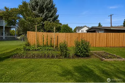 119 W Gibson Avenue, Chelan, WA 98816 - Photo 29
