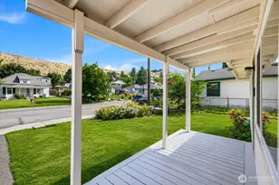 119 W Gibson Ave, Chelan, WA 98816 - Photo 23