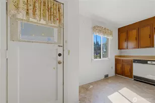 8643 Yakima Ave S, Tacoma, WA 98444 - Photo 29