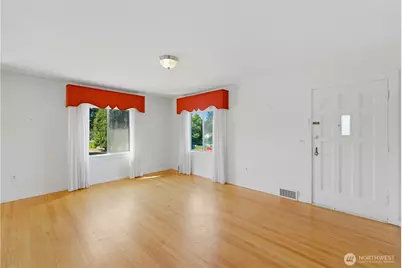 8643 Yakima Avenue S, Tacoma, WA 98444 - Photo 5
