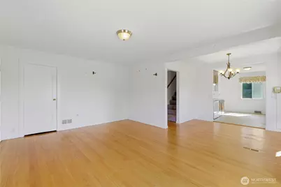 8643 Yakima Avenue S, Tacoma, WA 98444 - Photo 11
