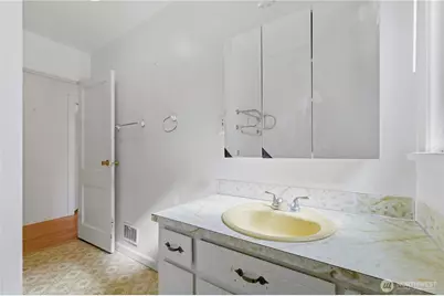 8643 Yakima Avenue S, Tacoma, WA 98444 - Photo 21