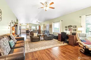 101 S 16th St, Elma, WA 98541 - Photo 5