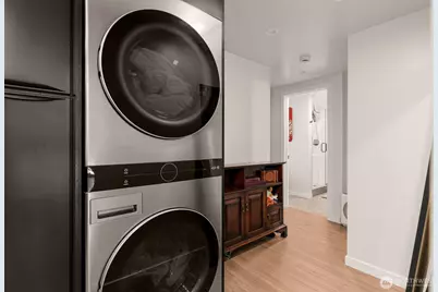 507 W Mercer St #401, Seattle, WA 98119 - Photo 11